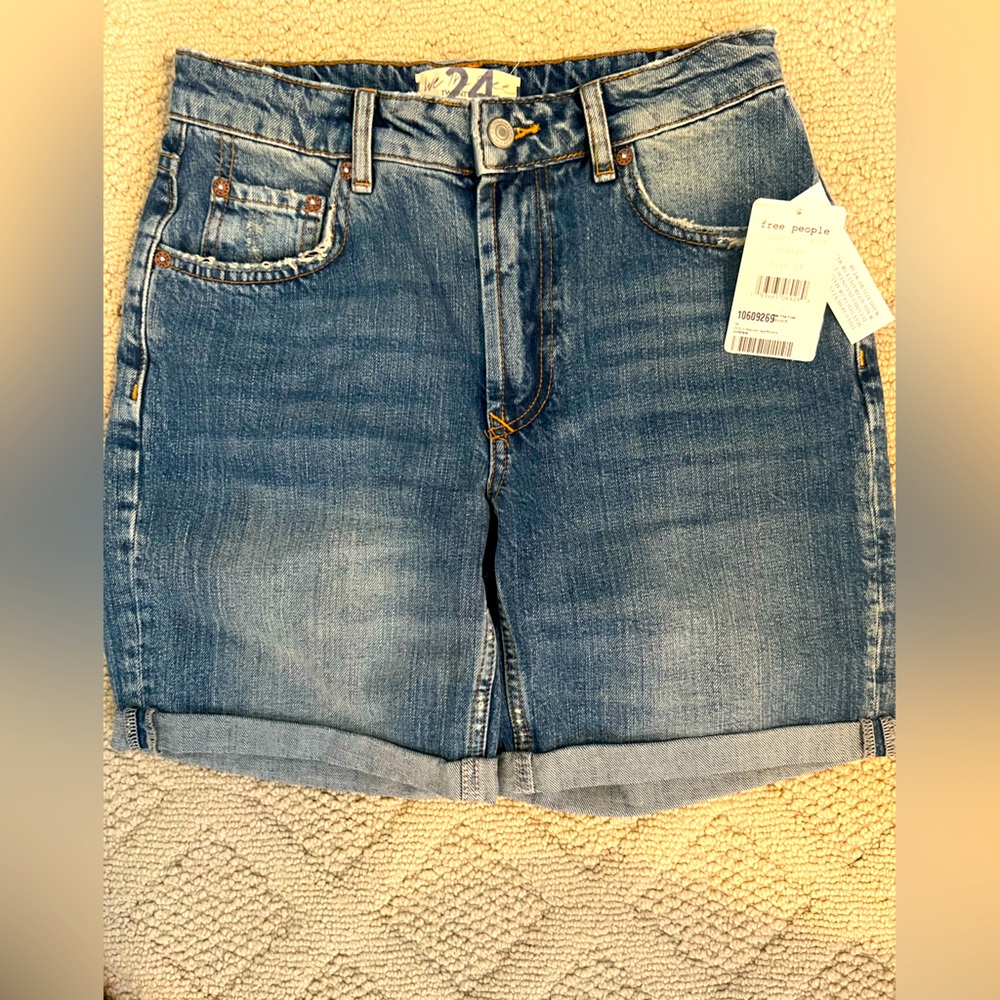 FREE PEOPLE Jean short, sz 24, NWT